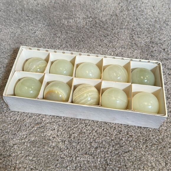 Unique Light Green Polished Stone Ball Spheres Set of 12 Stress Balls Home Decor - Picture 2 of 10